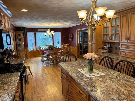 Chandelier, Dining room, Interior, Recessed Lighting, Wood Texture Flooring