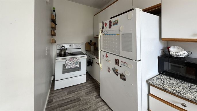 Interior, Kitchen, Wood Texture Flooring