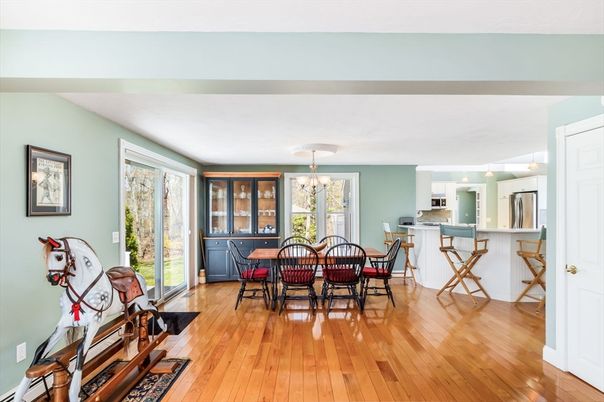 Chandelier, Dining room, Interior, Kitchen, Wood Texture Flooring