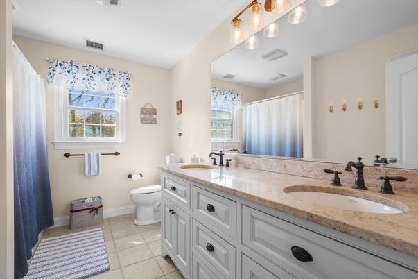 Bathroom, Dual Sink Vanities, Interior