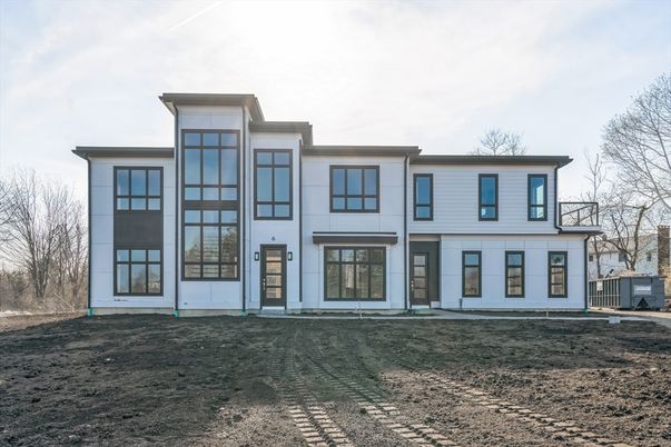 Exterior, Facade, Modern