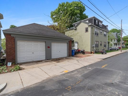 Detached Garage, Exterior