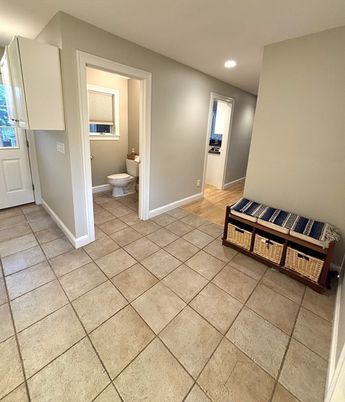 Bathroom, Interior, Recessed Lighting