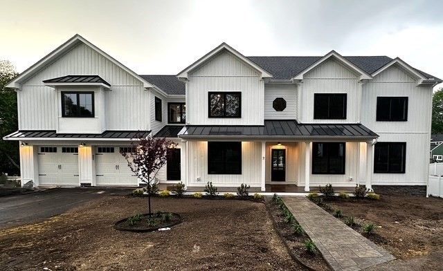 Attached, Exterior, Facade, Farmhouse