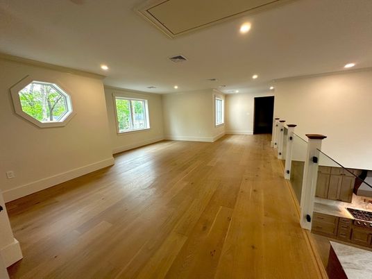 Empty room, Interior, Recessed Lighting, Wood Texture Flooring