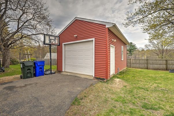 Backyard, Detached Garage, Exterior