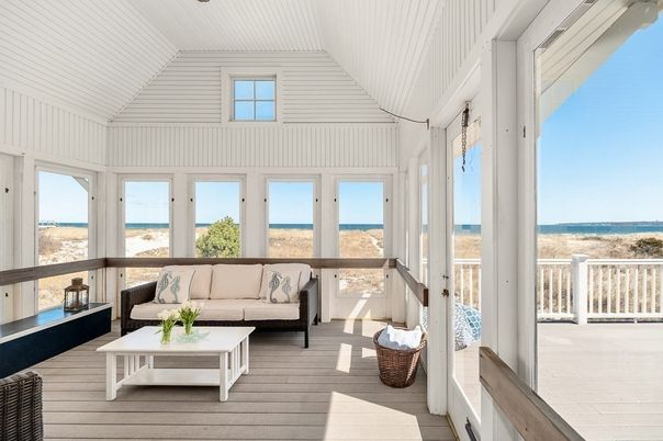 Interior, Living room, Sun Room, Water, Wood Texture Flooring