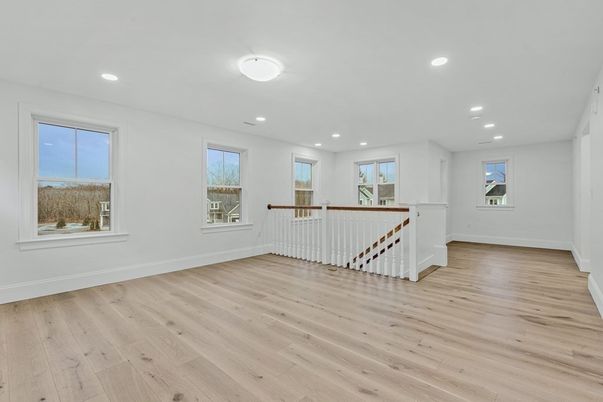 Empty room, Interior, Recessed Lighting, Wood Texture Flooring