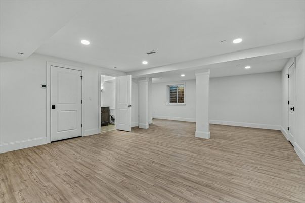 Empty room, Interior, Recessed Lighting, Wood Texture Flooring
