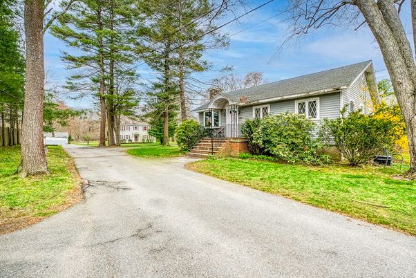 Backyard, Exterior, Facade, Cape Cod