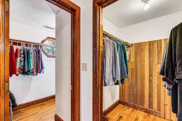 Interior, Walk-in Closets, Wood Texture Flooring