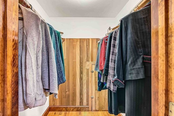 Interior, Walk-in Closets, Wood Texture Flooring