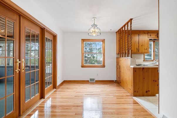 Interior, Kitchen, Pendant Lights, Wood Texture Flooring