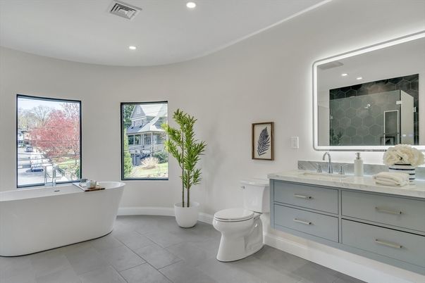 Bathroom, Dual Sink Vanities, Free Standing Baths, Interior, Recessed Lighting