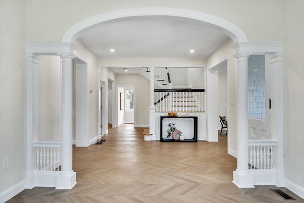 Interior, Recessed Lighting, Wood Texture Flooring