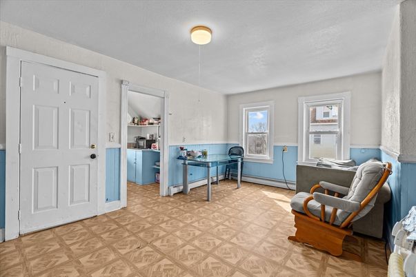 Home Office, Interior