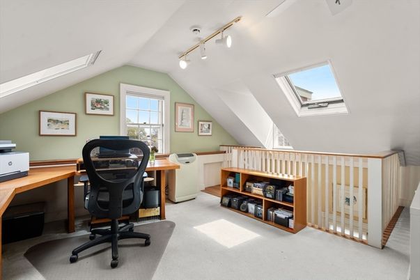 Home Office, Interior