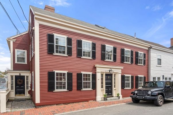 Exterior, Facade, Georgian