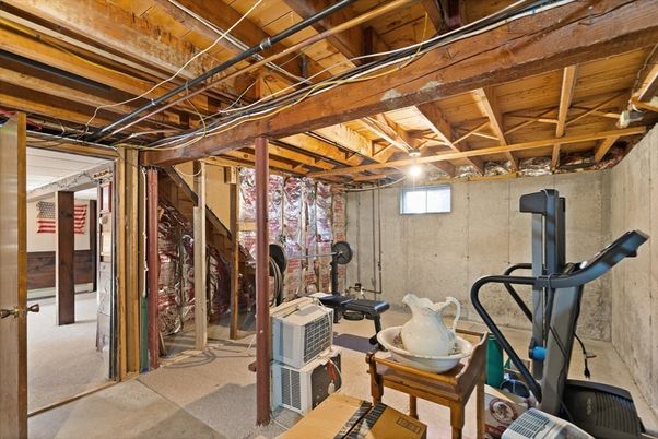 Fitness Equipment, Interior, Wooden Beams, Wooden Ceilings