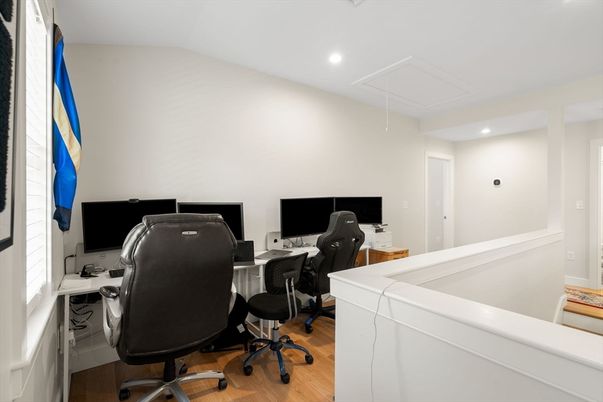 Home Office, Interior, Recessed Lighting, Wood Texture Flooring