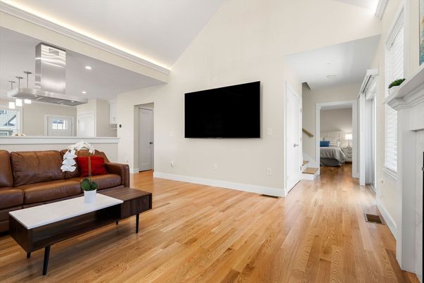 Interior, Living room, Recessed Lighting, Wood Texture Flooring