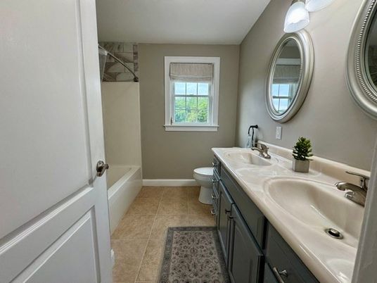 Bathroom, Dual Sink Vanities, Interior