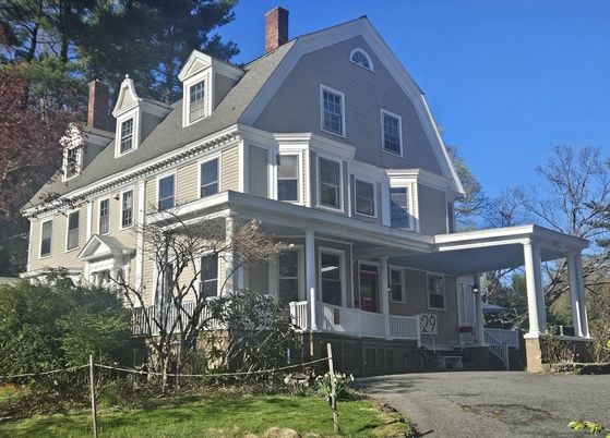 Exterior, Facade, Queen Anne Victorian