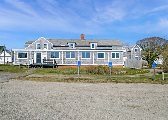 Backyard, Exterior, Facade, Cape Cod
