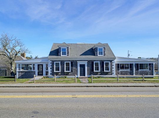 Exterior, Facade, Cape Cod