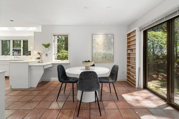 Dining room, Interior, Kitchen, Recessed Lighting
