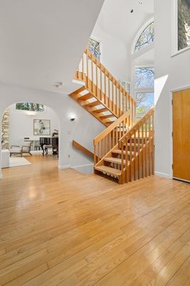 Interior, Piano, Recessed Lighting, Wood Texture Flooring