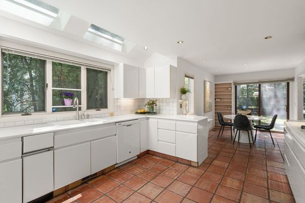 Dining room, Interior, Kitchen, Recessed Lighting, Tile Countertops