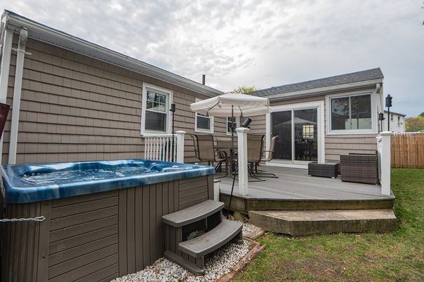 Exterior, Hot Tub