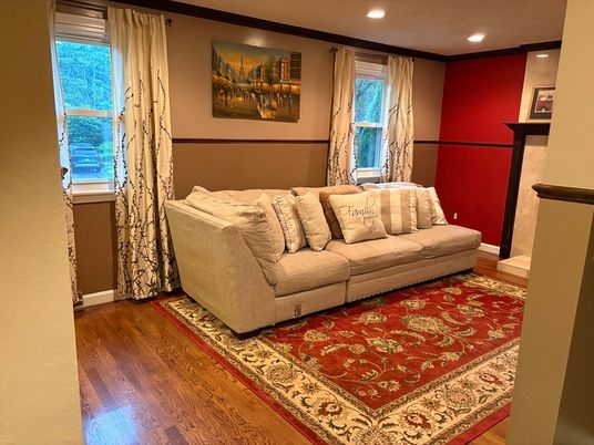 Interior, Recessed Lighting, Wood Texture Flooring
