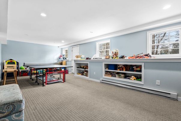 Game Room, Interior, Recessed Lighting