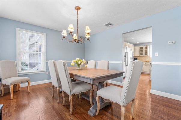 Chandelier, Dining room, Interior, Recessed Lighting, Wood Texture Flooring