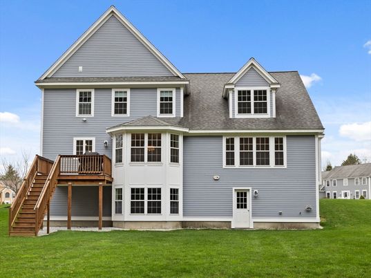 Exterior, Facade, Farmhouse