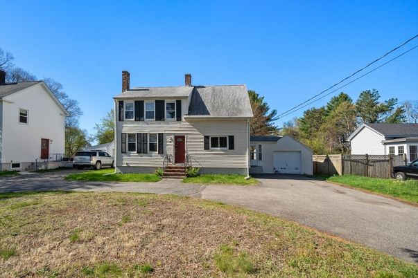 Backyard, Detached Garage, Exterior, Facade, Cape Cod