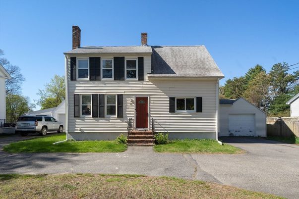 Detached Garage, Exterior, Facade, Cape Cod