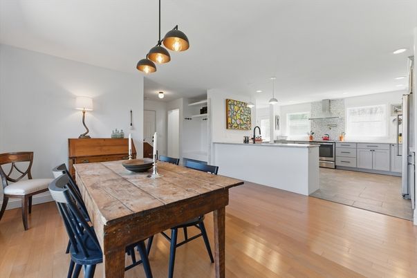 Dining room, Interior, Kitchen, Pendant Lights, Recessed Lighting, Wood Texture Flooring