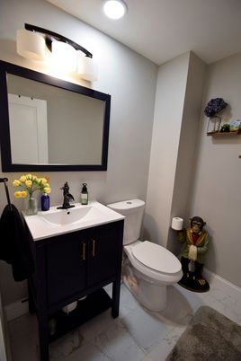 Bathroom, Interior, Marble, Recessed Lighting