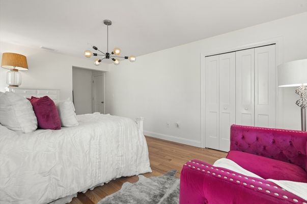 Bedroom, Interior, Pendant Lights, Wood Texture Flooring