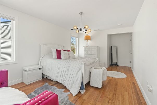 Bedroom, Interior, Pendant Lights, Wood Texture Flooring