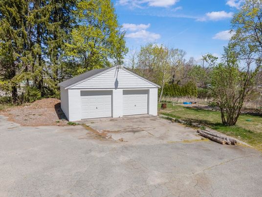 Detached Garage, Exterior