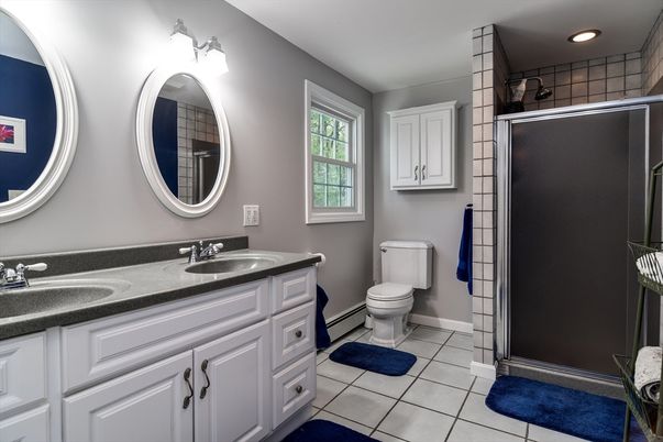 Bathroom, Dual Sink Vanities, Interior, Recessed Lighting