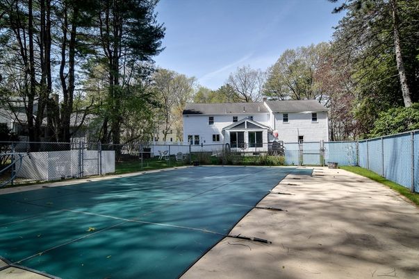 Exterior, Tennis Courts