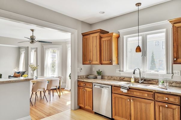 Dining room, Interior, Kitchen, Pendant Lights, Wood Texture Flooring