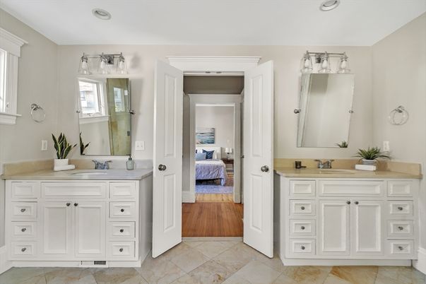 Bathroom, Bedroom, Interior, Recessed Lighting, Wood Texture Flooring
