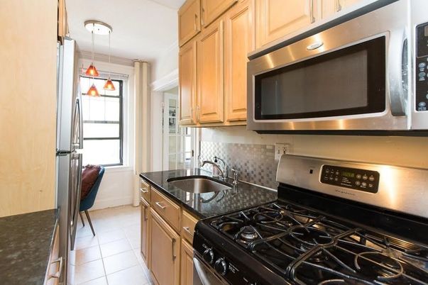 Interior, Kitchen, Pendant Lights, Stainless Steel Appliances