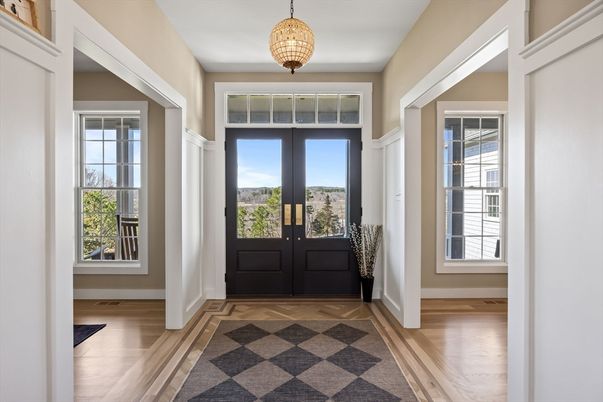 Interior, Pendant Lights, Wood Texture Flooring
